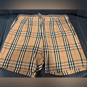 Burberry plaid golf short size 38